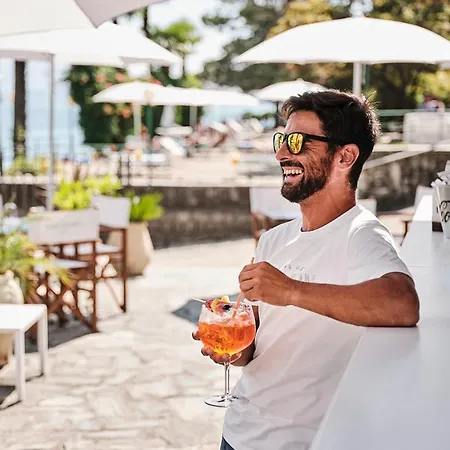 カリロン 3* バヴェーノ