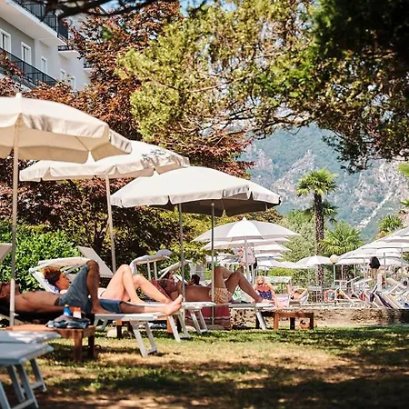 ホテル カリロン バヴェーノ